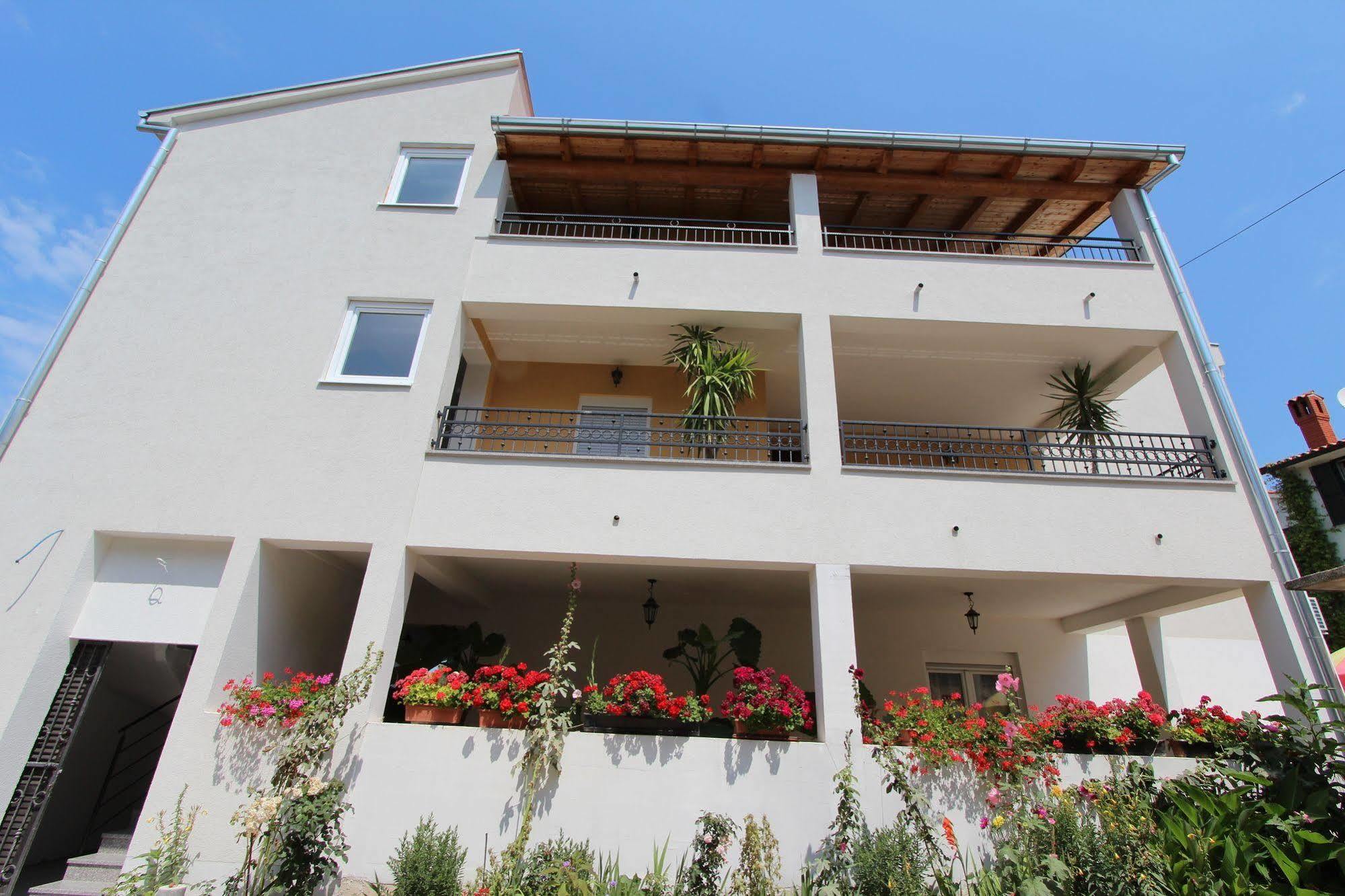 Rooms And Apartments Sally Rovinj Exteriér fotografie