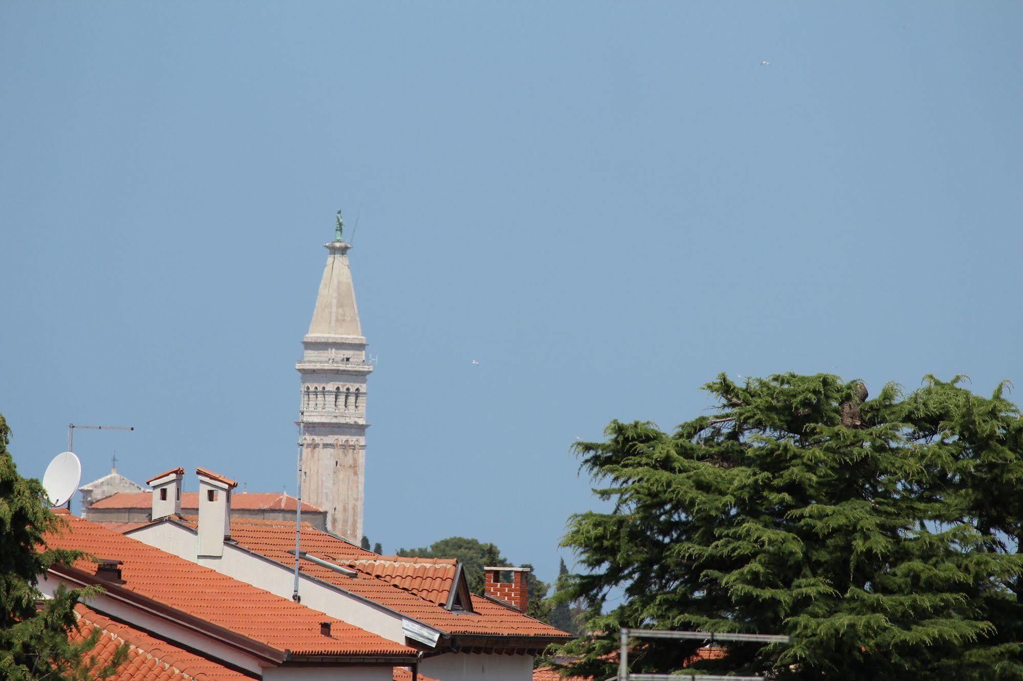 Rooms And Apartments Sally Rovinj Exteriér fotografie